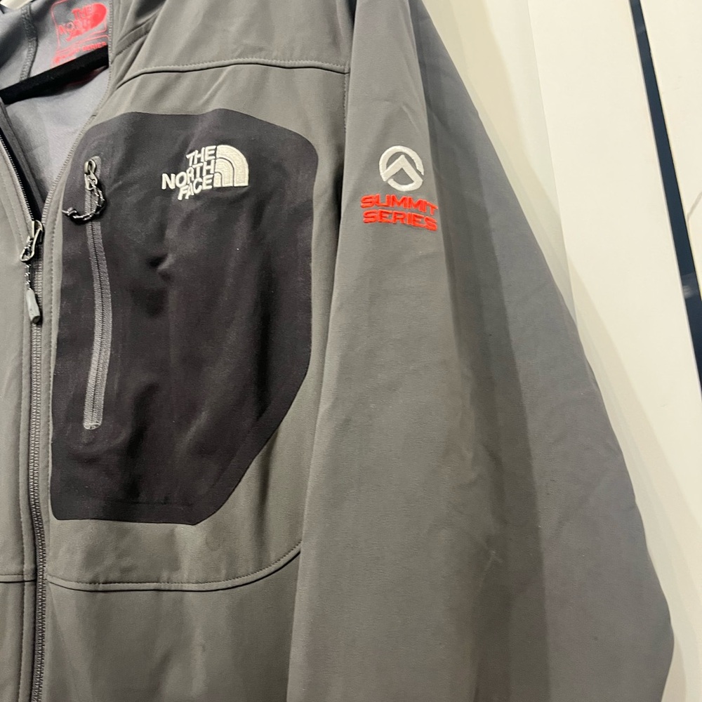 The North Face Men's Charcoal and Black Performance Jacket Summit series - Picture 5 of 11